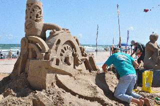 Sandcastle Days 2011-8